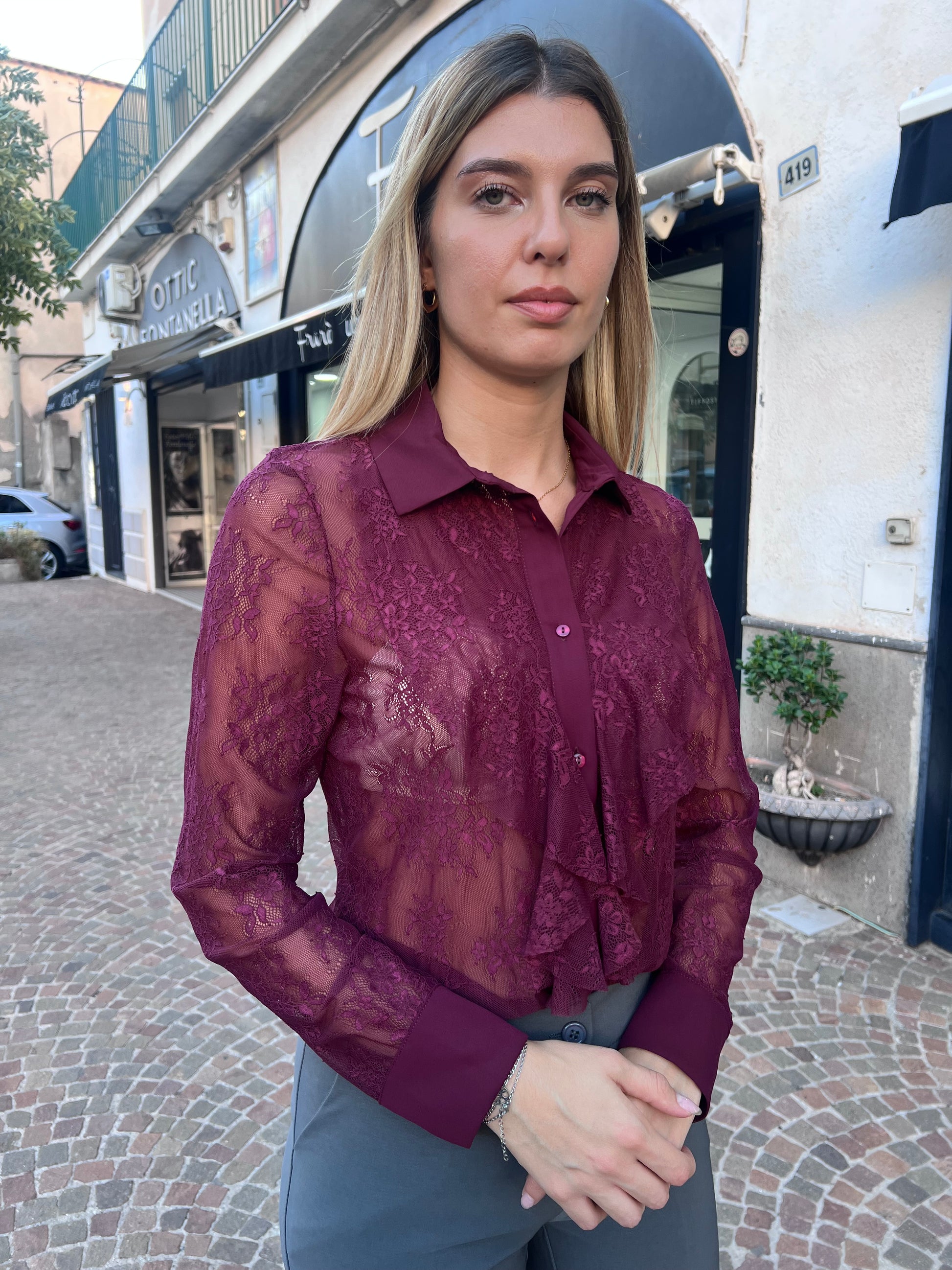 Camicia donna pizzo bordeaux - vista laterale tessuto semi elastico