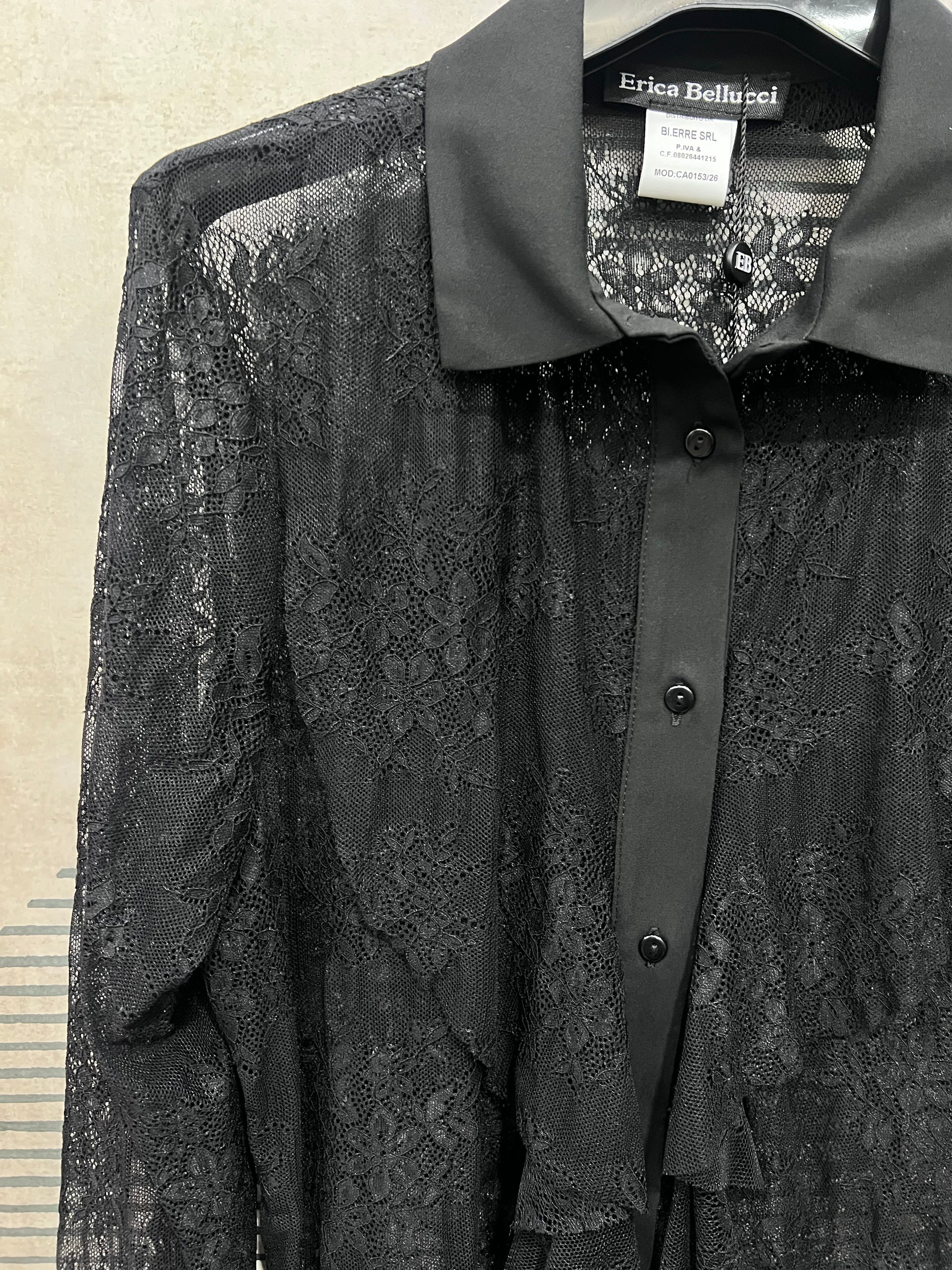 Camicia pizzo nero manica lunga collo francese - dettaglio collo
