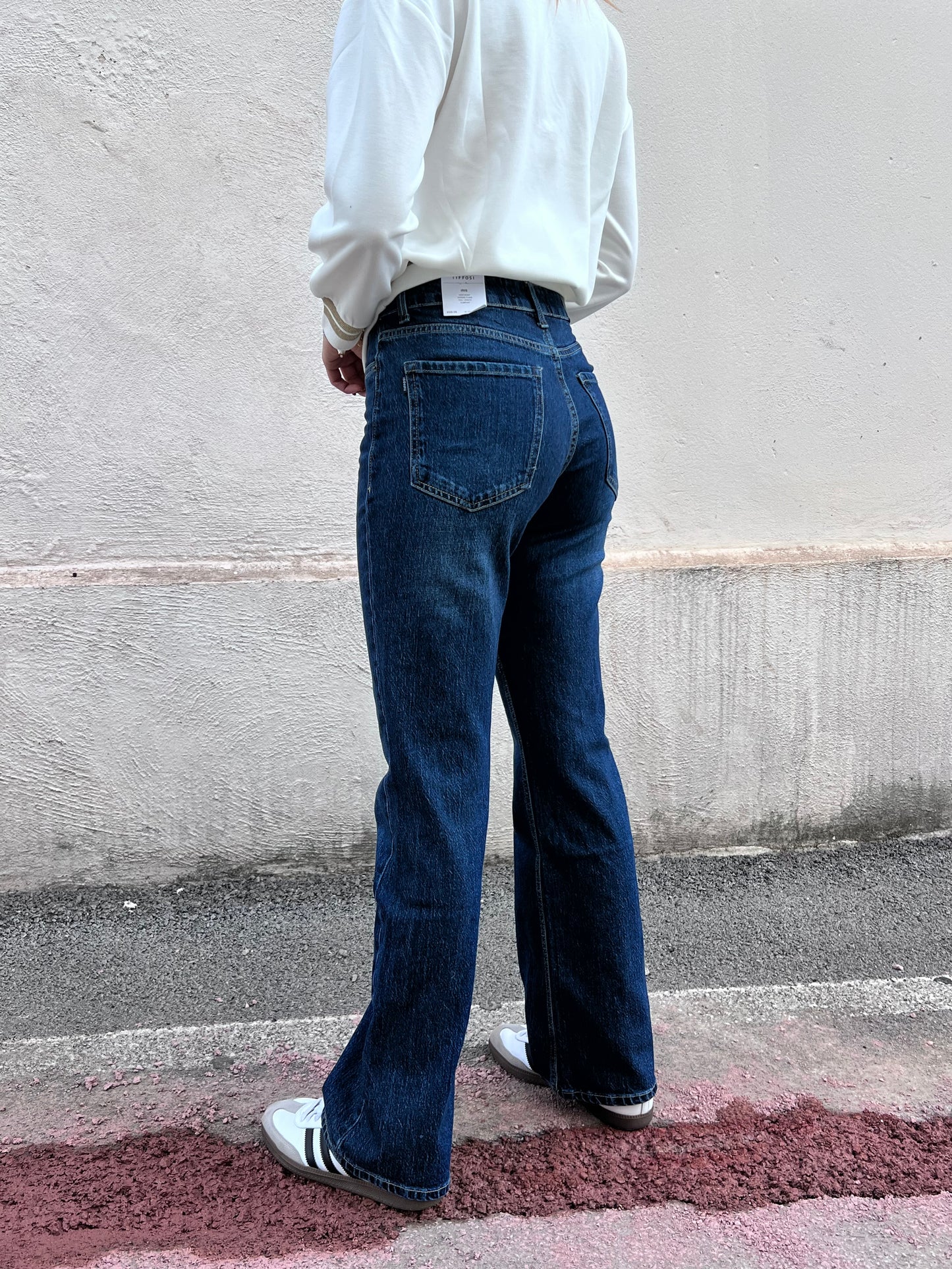 Jeans donna Tiffosi Iris_3 blu scuro vista posteriore - dettaglio tasche e cuciture"