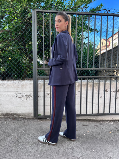 Tailleur donna blu Erica Bellucci - Vista posteriore giacca e pantalone palazzo elegante tessuto felpa
