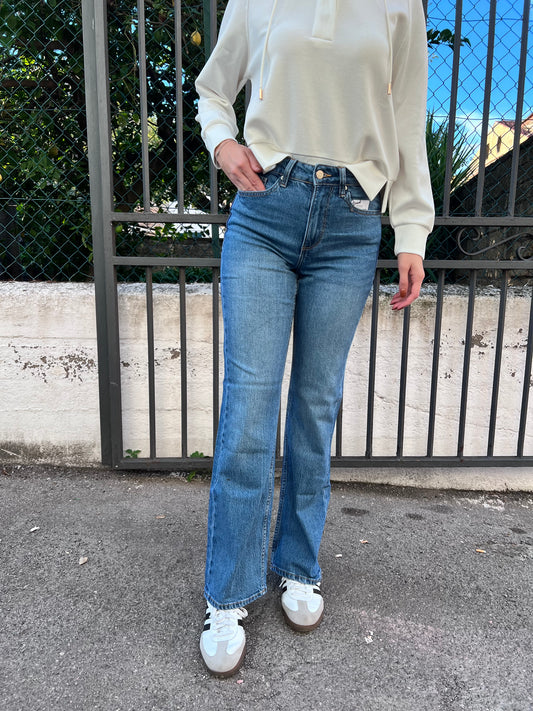 "Jeans donna Tiffosi Iris_3 gamba dritta blu chiaro vista frontale - alta vita cotone premium"