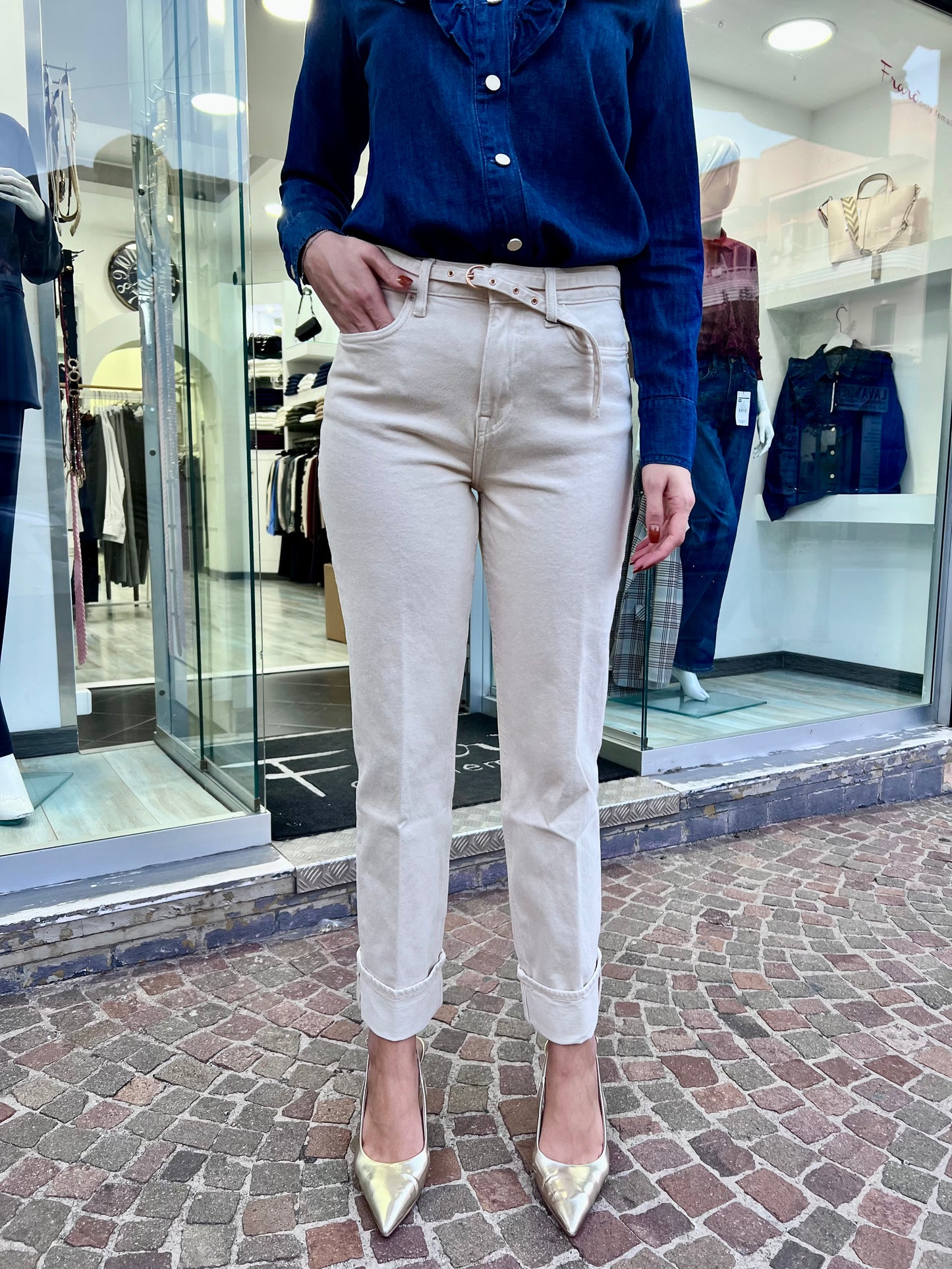 Jeans donna Amy_73 beige Tiffosi - vista frontale completa, gamba dritta alta vita in cotone