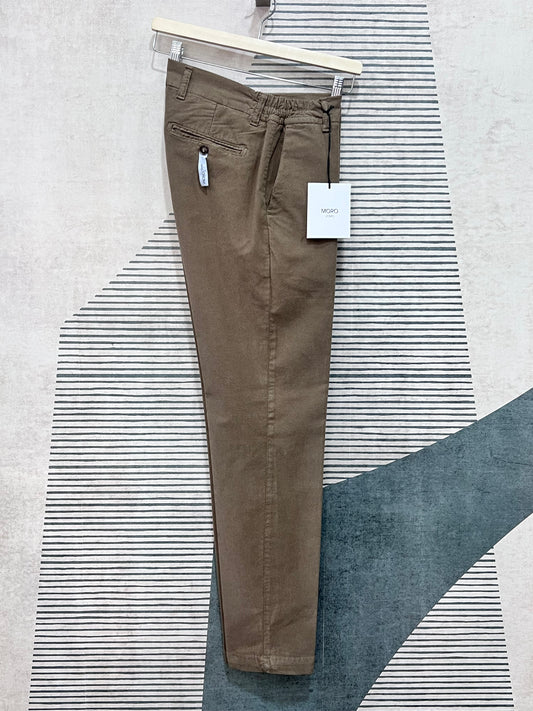 "Pantalone armaturato uomo colore bruciato - vista laterale tessuto pregiato"