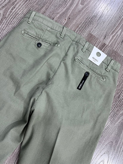 Pantalone uomo Moro verde  - dettaglio tasche posteriori