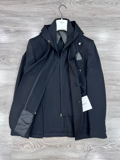 Giacca uomo punto milano - dettaglio cappuccio removibile con zip