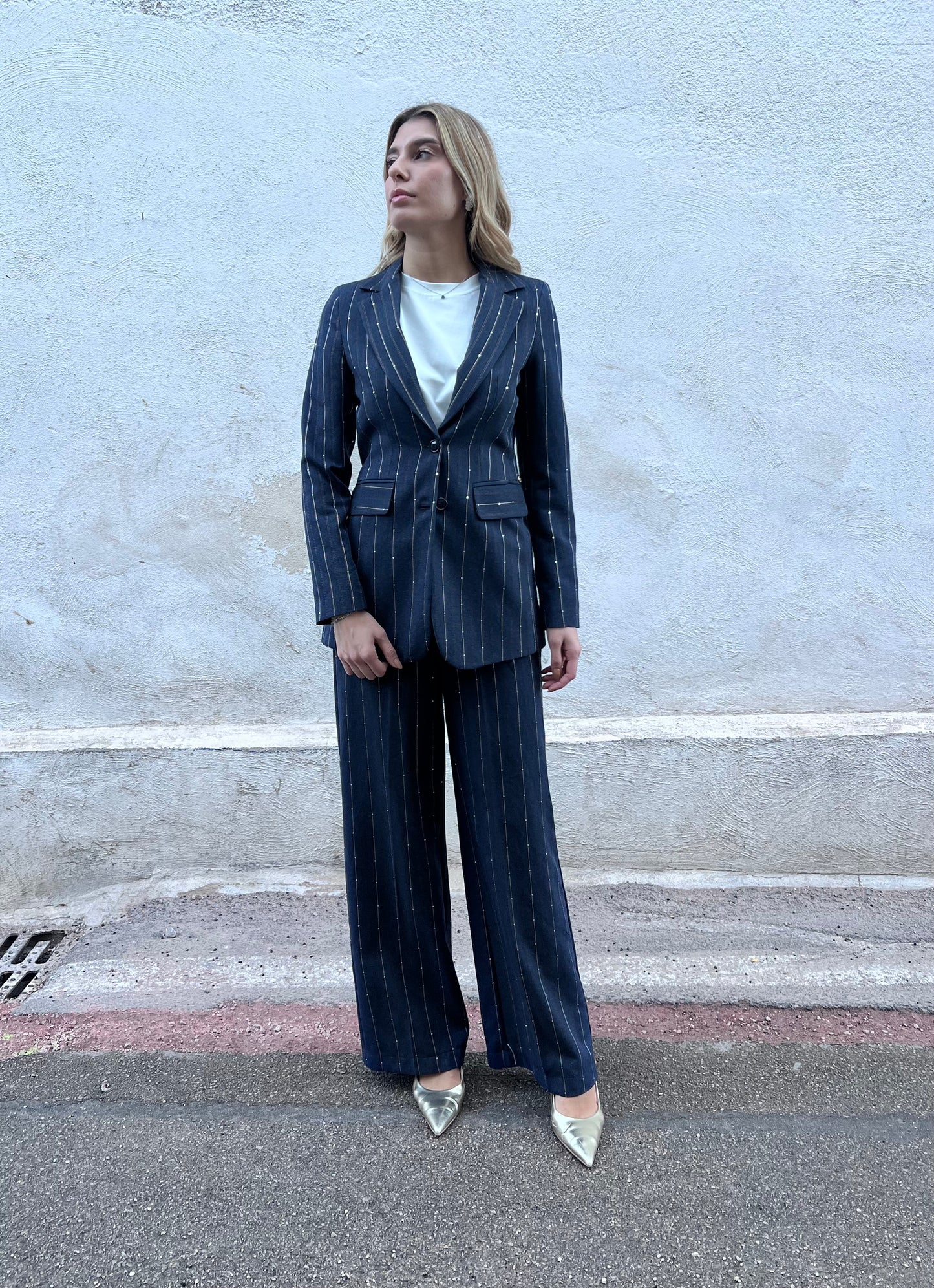 Tailleur donna elegante blu gessato con brillantini - vista frontale completa