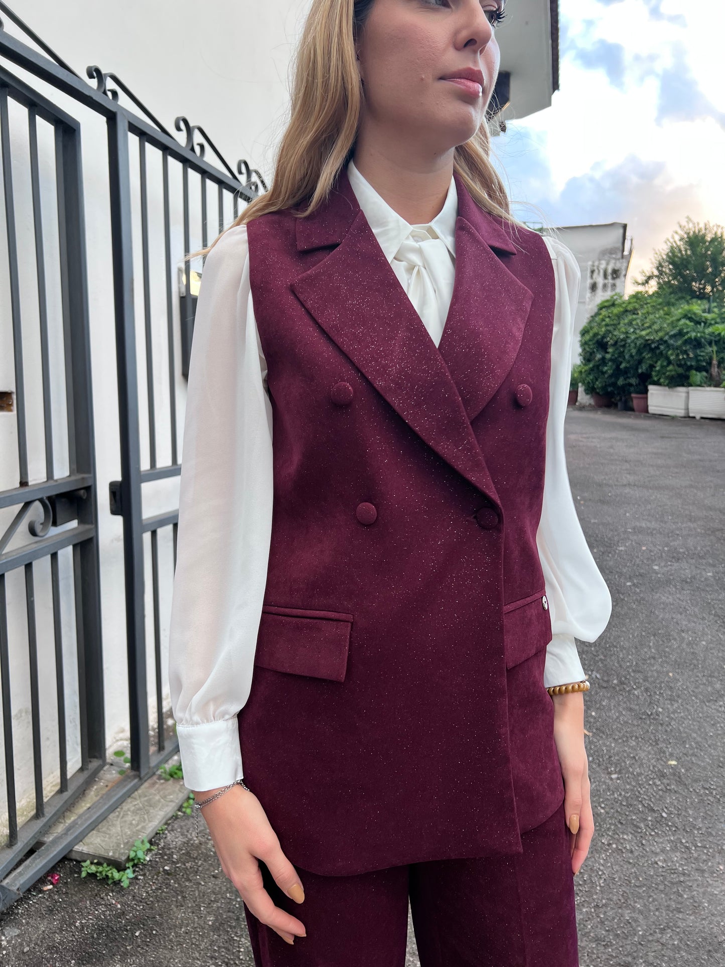 Tailleur 537 Bordeaux gilet doppio petto  velluto lurex - vista frontale completa