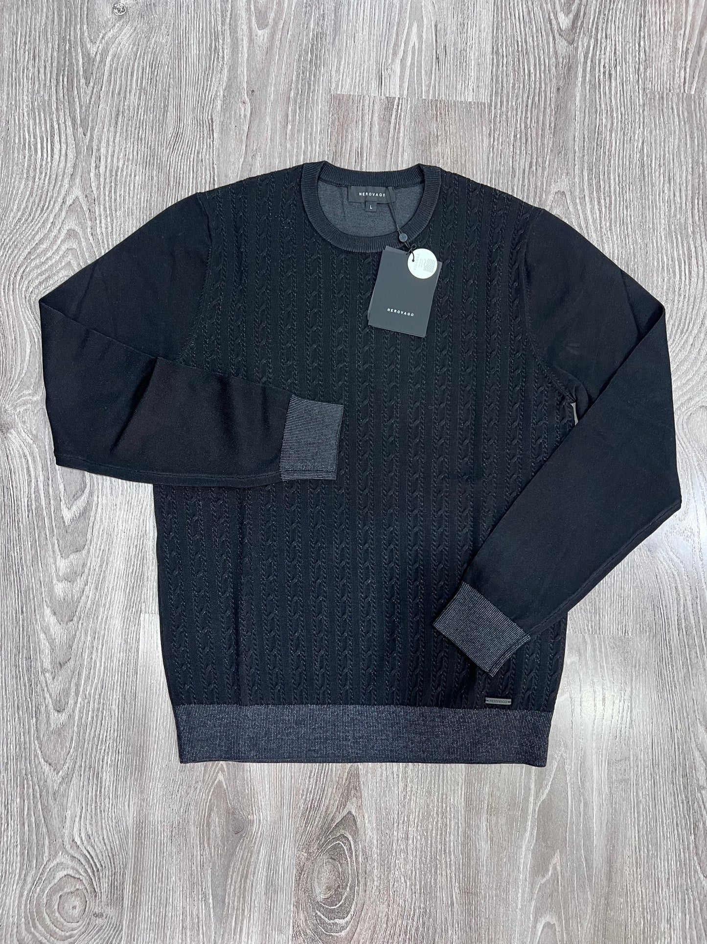 Maglia uomo viscosa nera - dettaglio tessuto e cuciture