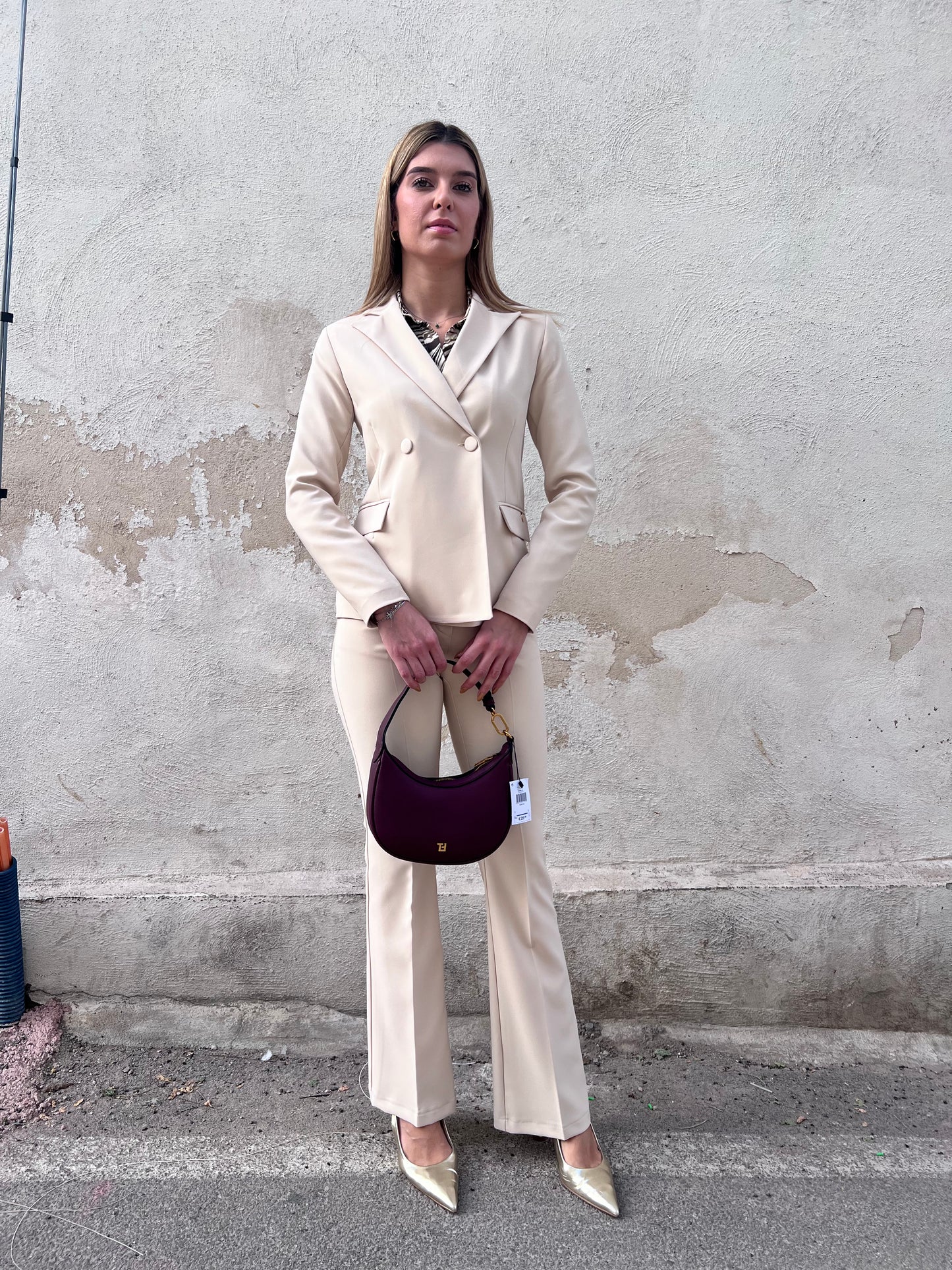 Tailleur 531 Donna Elegante| Burro con Pantalone a Zampa - Completo Made in Italy