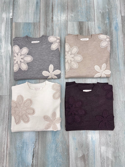 Maglione donna girocollo con fiori uncinetto - Modello Flower disponibile in 5 colori
