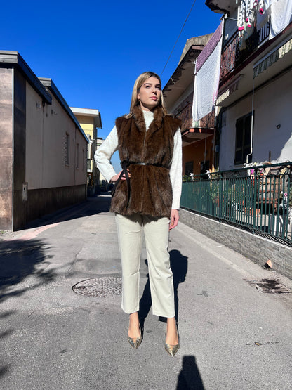 Eco pelliccia smanicata donna marrone cioccolato - outfit completo invernale
