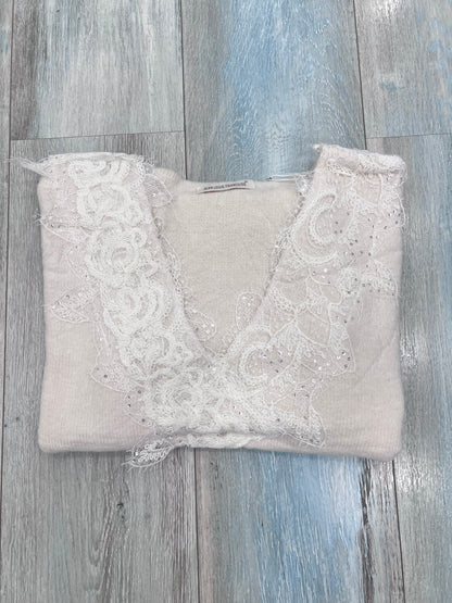 Maglione donna scollo a V invernale - dettaglio applicazioni pizzo - colore burro
