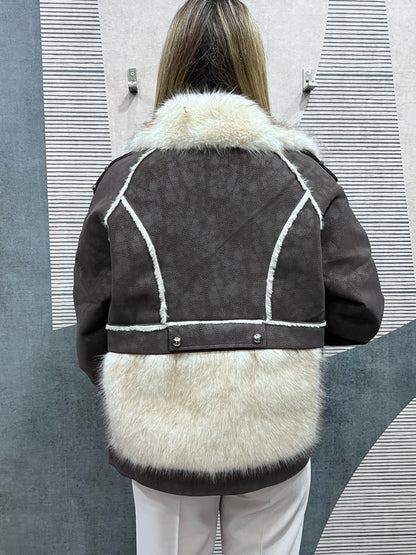 Giubbotto montone eco pelliccia - Vista posteriore elegante