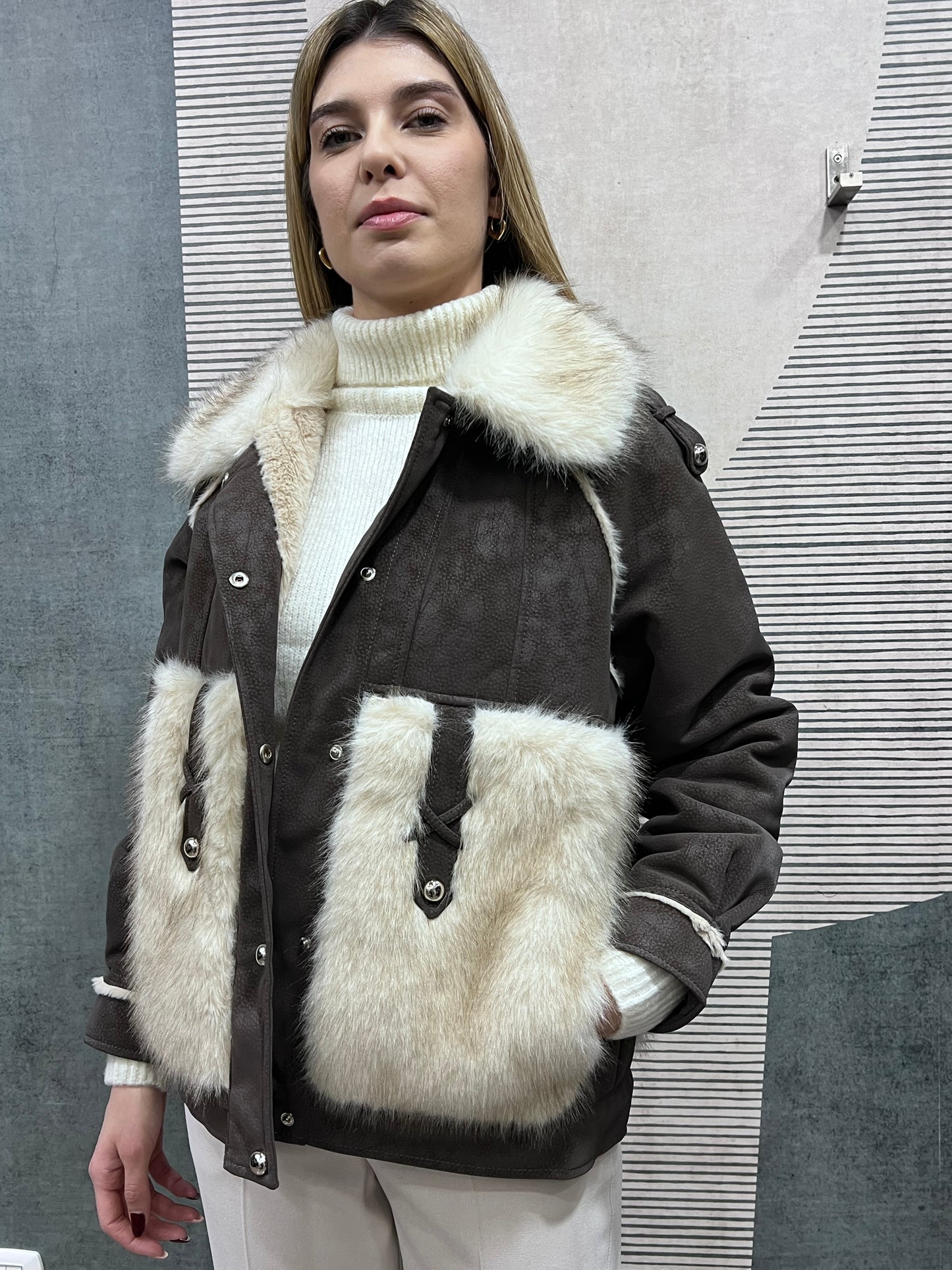 Giubbotto donna eco pelliccia inverno - Dettaglio collo e chiusura