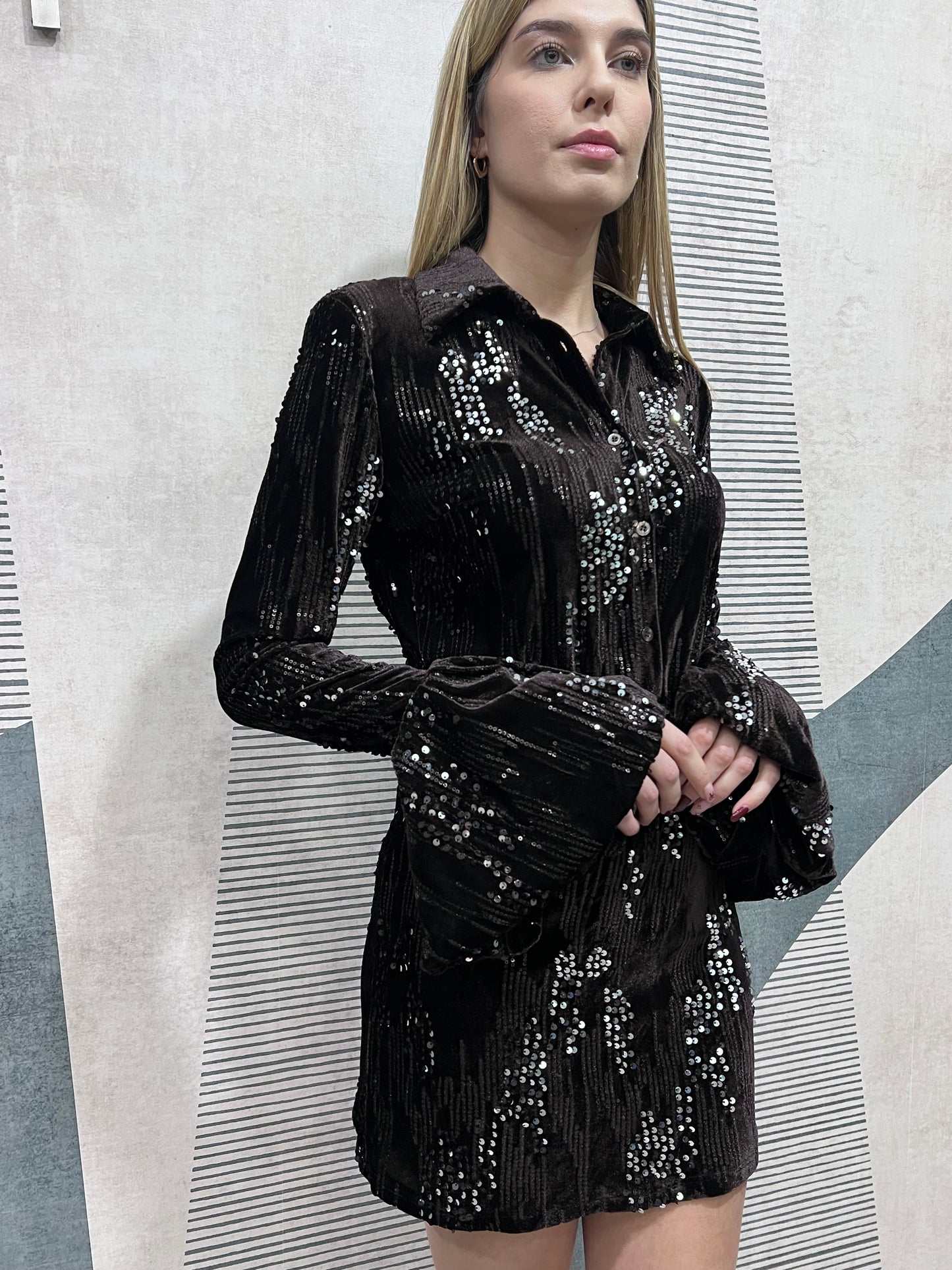 Dettaglio maniche voilà abito paillettes - Eleganza natalizia