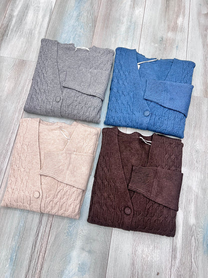 Dettaglio trama a trecce cardigan donna in lanetta - qualità premium
