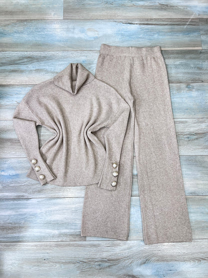 Completo donna invernale lanetta - Set coordinato maglia dolcevita e pantalone palazzo - Vista frontale
