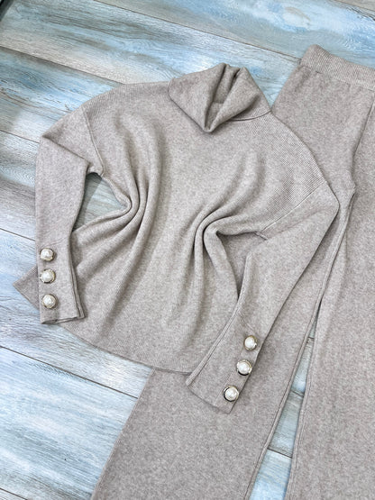 Set coordinato donna lanetta - Vista laterale - Maglia dolcevita e pantalone palazzo morbido
