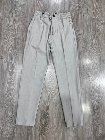 Pantalone uomo estivo poly viscosa grigio chiaro - dettaglio tessuto leggero
