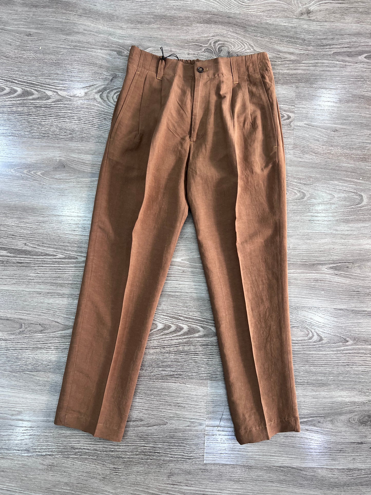 Pantalone sartoriale uomo con pince colore Safari – ME82 Frarò, tessuto Tencel e Lino Made in Italy