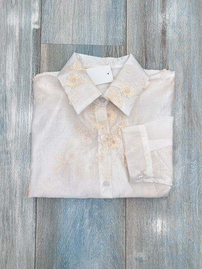 "Camicia donna con ricamo floreale 3D colore burro – Frarò Shop"