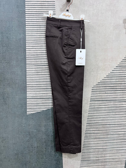 Pantalone any donna in cotone capri colore cioccolato- vista laterale.