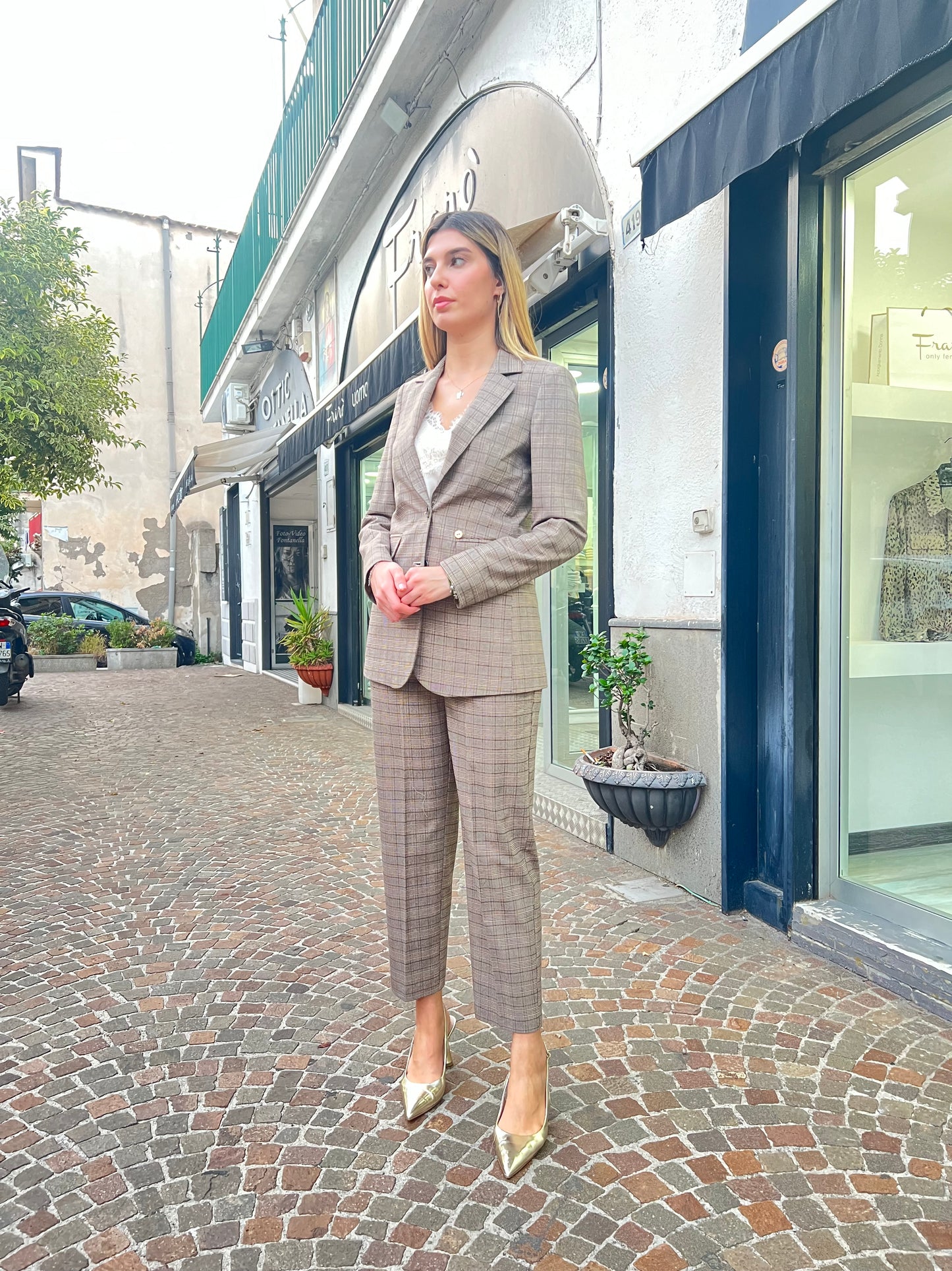 Suit 532