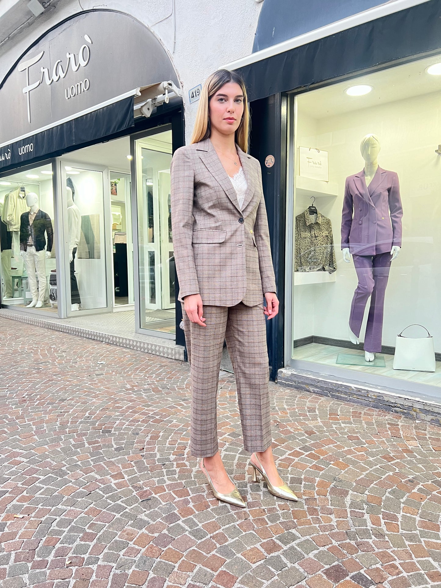 Suit 532