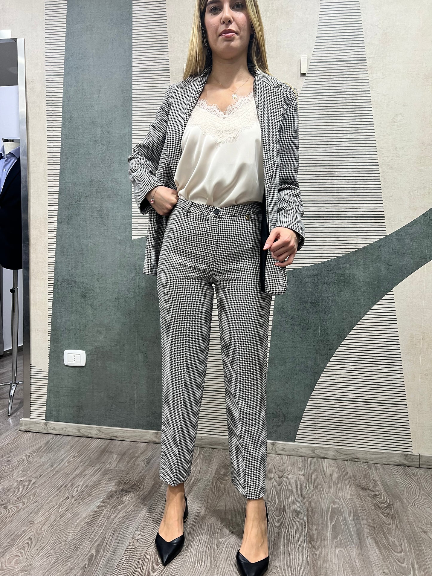 Suit 531