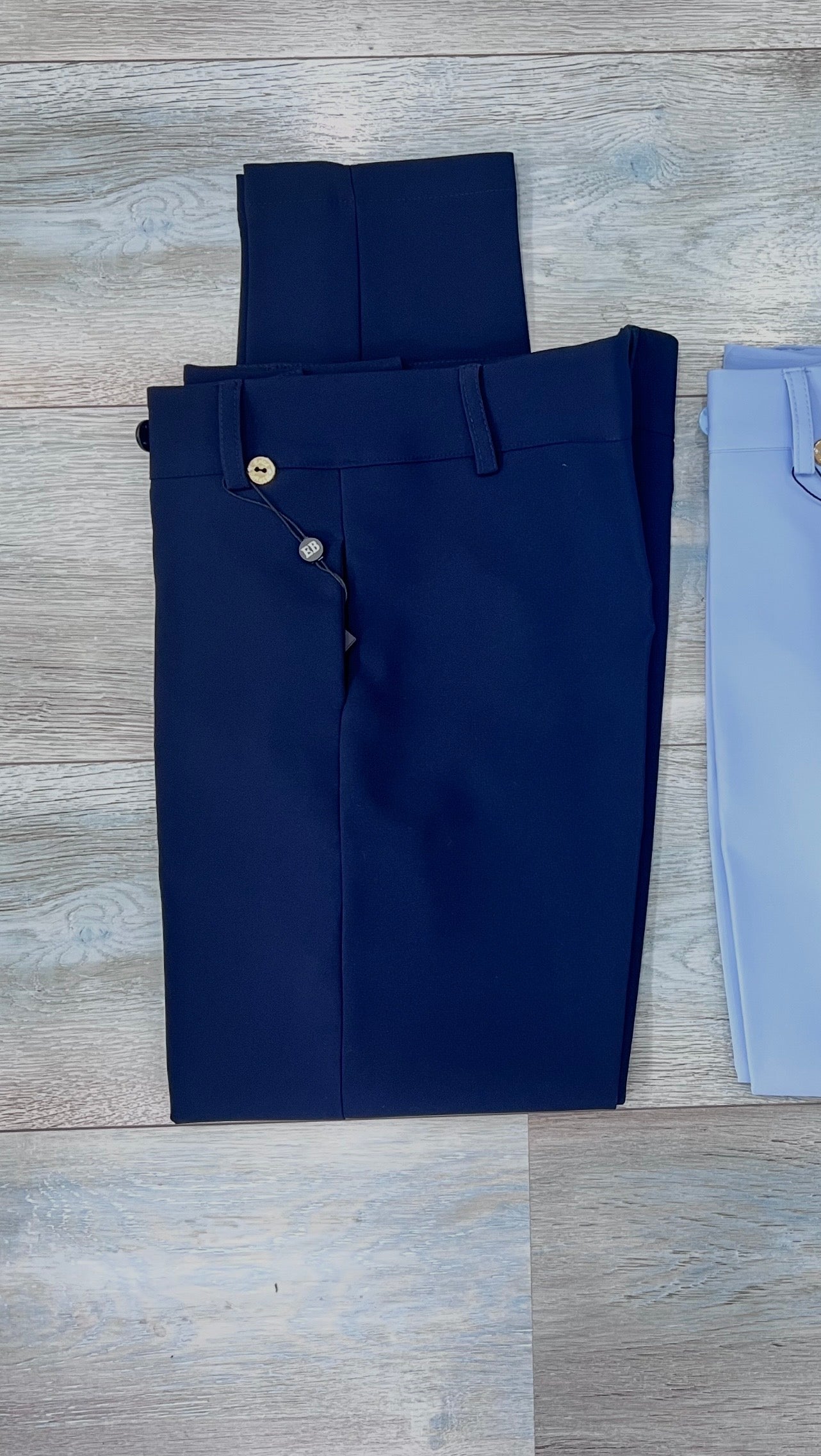 Pantalone capri donna vita alta colore blu navy con tasche a filo – Made in Italy Erica Bellucci
