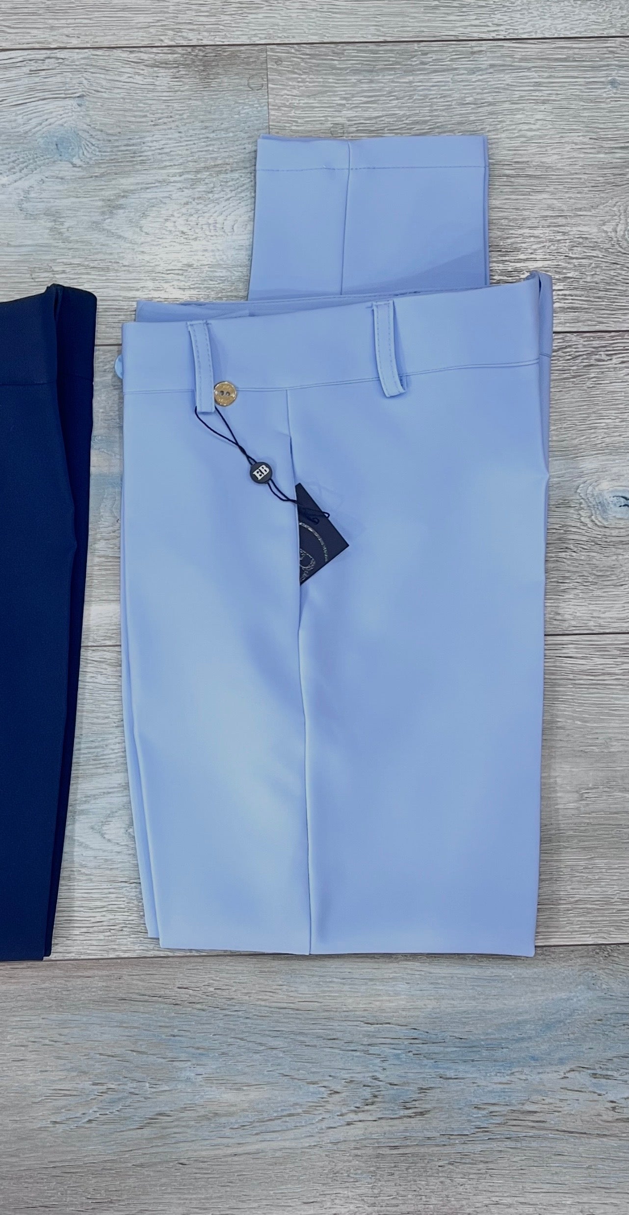 Pantalone capri donna vita alta colore celeste con tasche a filo – Made in Italy Erica Bellucci
