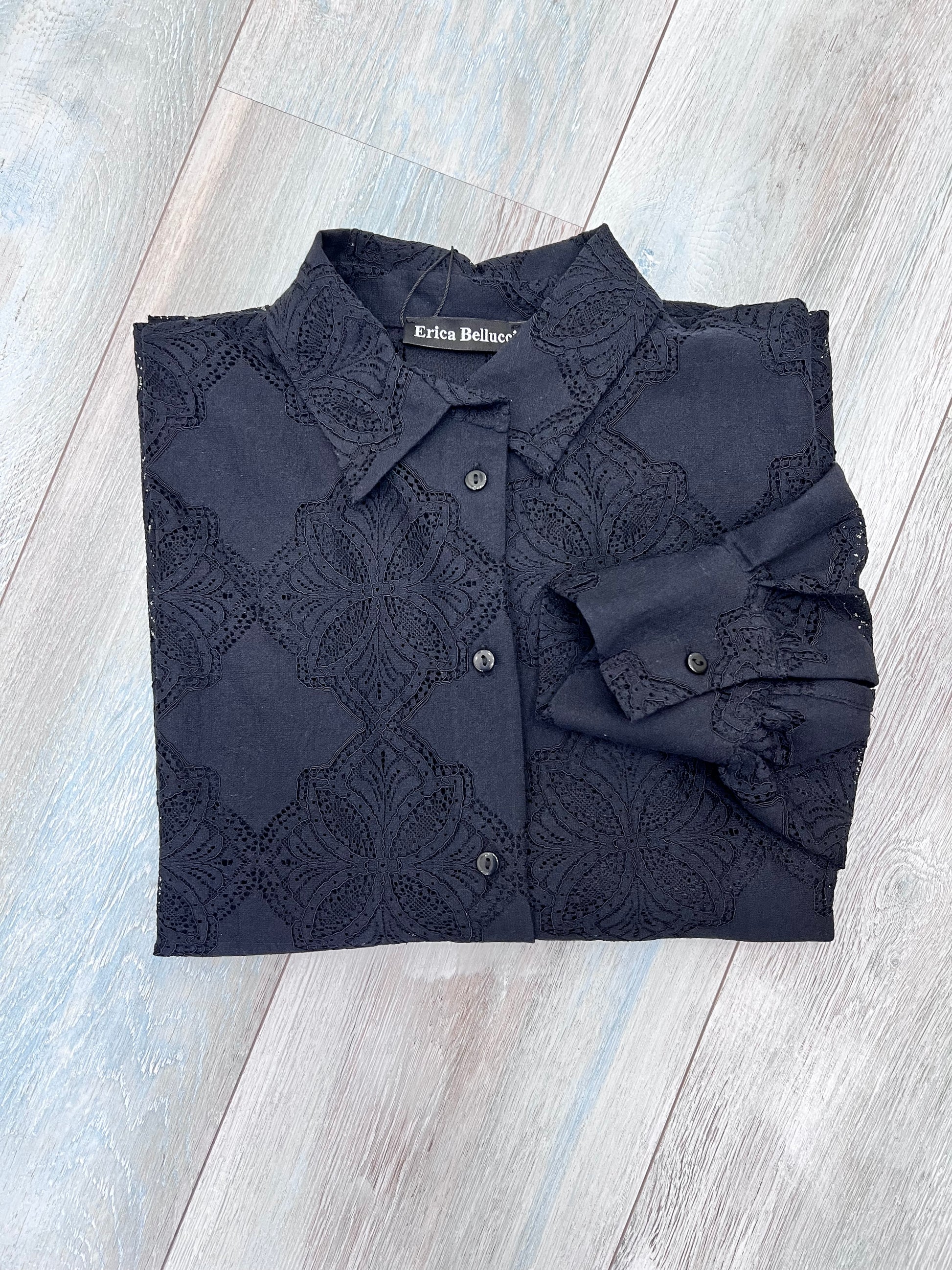 Camicia donna traforata effetto pizzo nero – manica lunga abbottonatura frontale – Erica Bellucci Luxury Collection