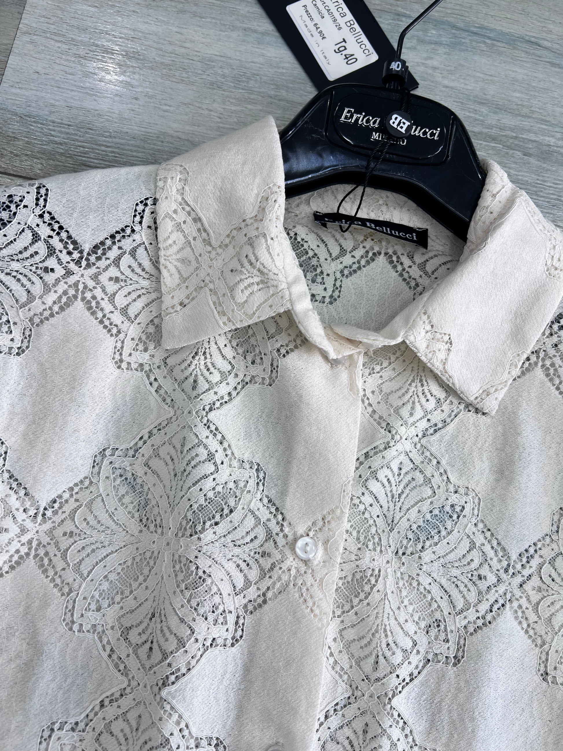 Camicia donna traforata effetto pizzo  – dettaglio collo alla francese – Made in Italy Erica Bellucci