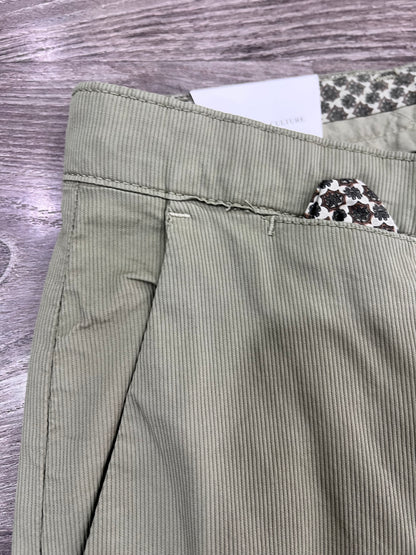 Pantalone uomo 644 slim fit - colore Camel – dettaglio tasche america  e micro fantasia tessuto– Frarò