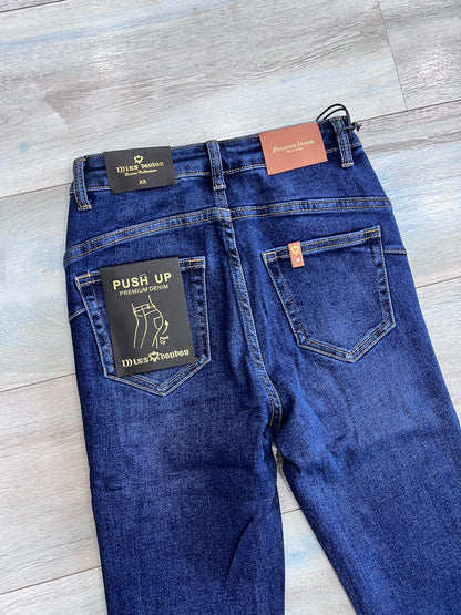 dettaglio carre e tasche posteriori -  jeans skinny donna – Frarò Shop
