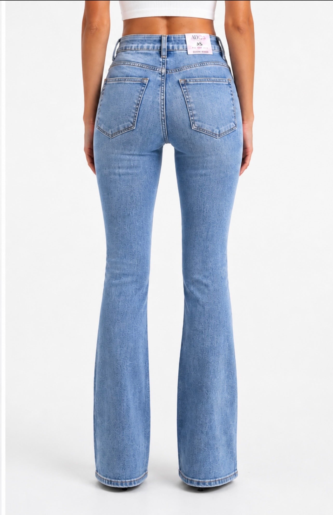 Jeans a zampa donna push up vista posteriore - indossato da modella - denim chiaro – Frarò