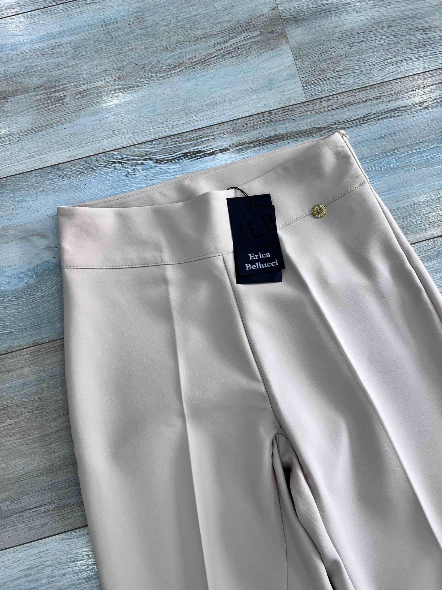 Pantalone bustino vita alta donna colore burro slim fit - dettaglio bustino vita - vista frontale - Made in Italy – Frarò
