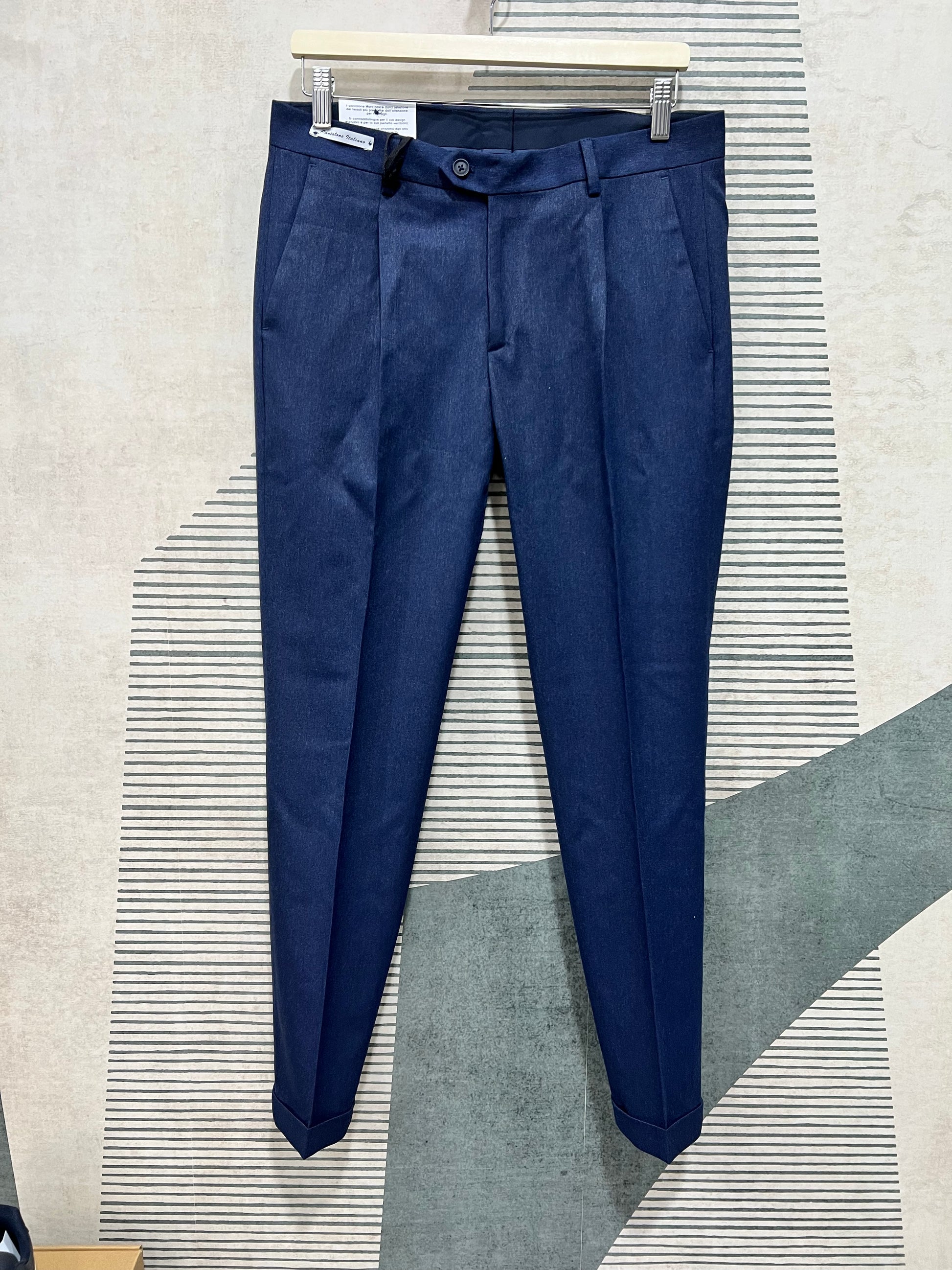 Pantalone elegante Made in Italy - tessuto 64% poliestere 33% viscosa
