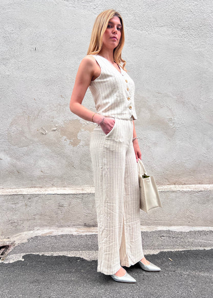 Coordinato Donna Anitta – Gilet e Pantalone a Righe Viscosa Lino - vista laterale - indossato