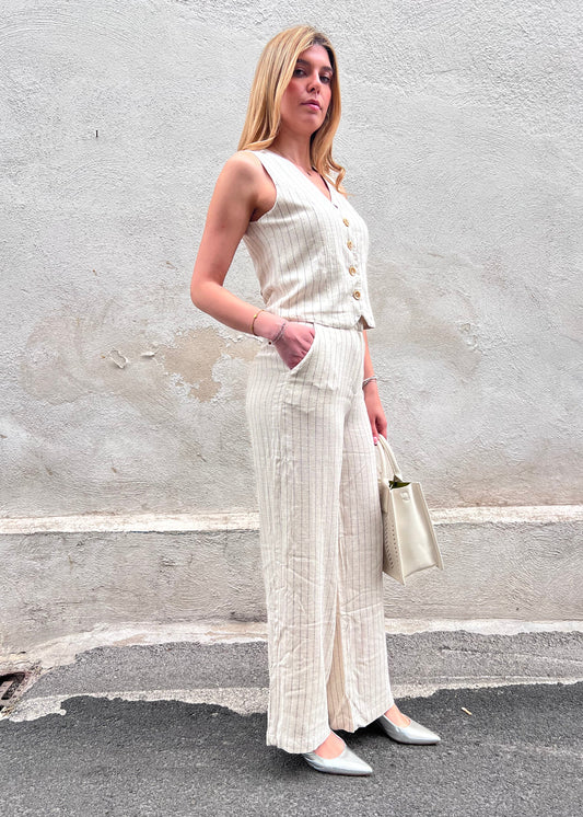 Coordinato Donna Anitta – Gilet e Pantalone a Righe Viscosa Lino - vista laterale - indossato