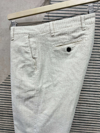 Dettaglio tessuto velluto panna 98% cotone - qualità premium italiana
