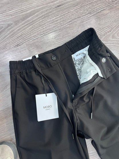Pantalone uomo estivo poly viscosa elastico vita - dettaglio abbottonatura e laccetto interno