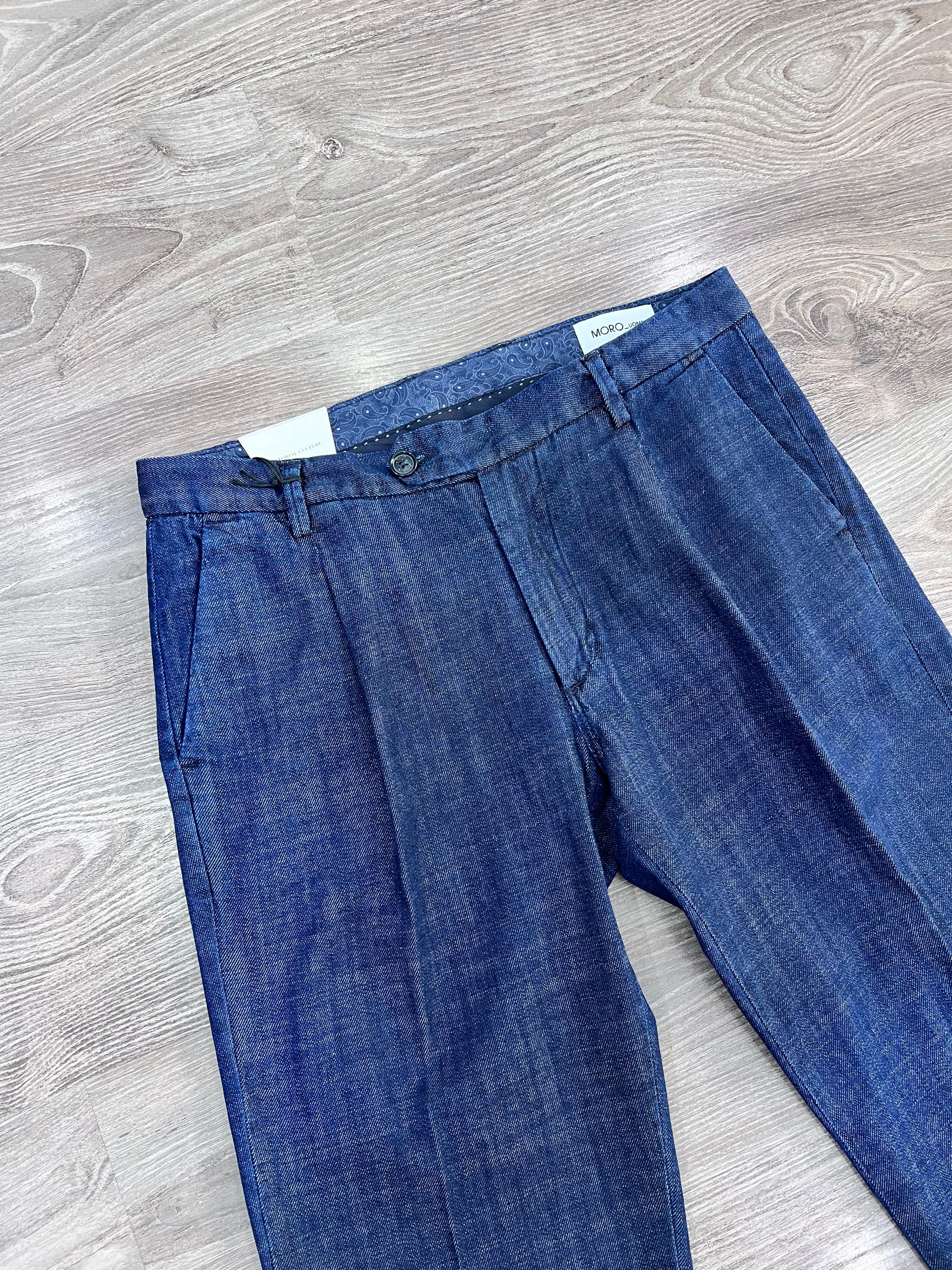 Jeans sartoriale uomo - dettaglio tasche e pince sul davanti - lunghezza alla caviglia – 100% cotone Made in Italy – MEJ Frarò