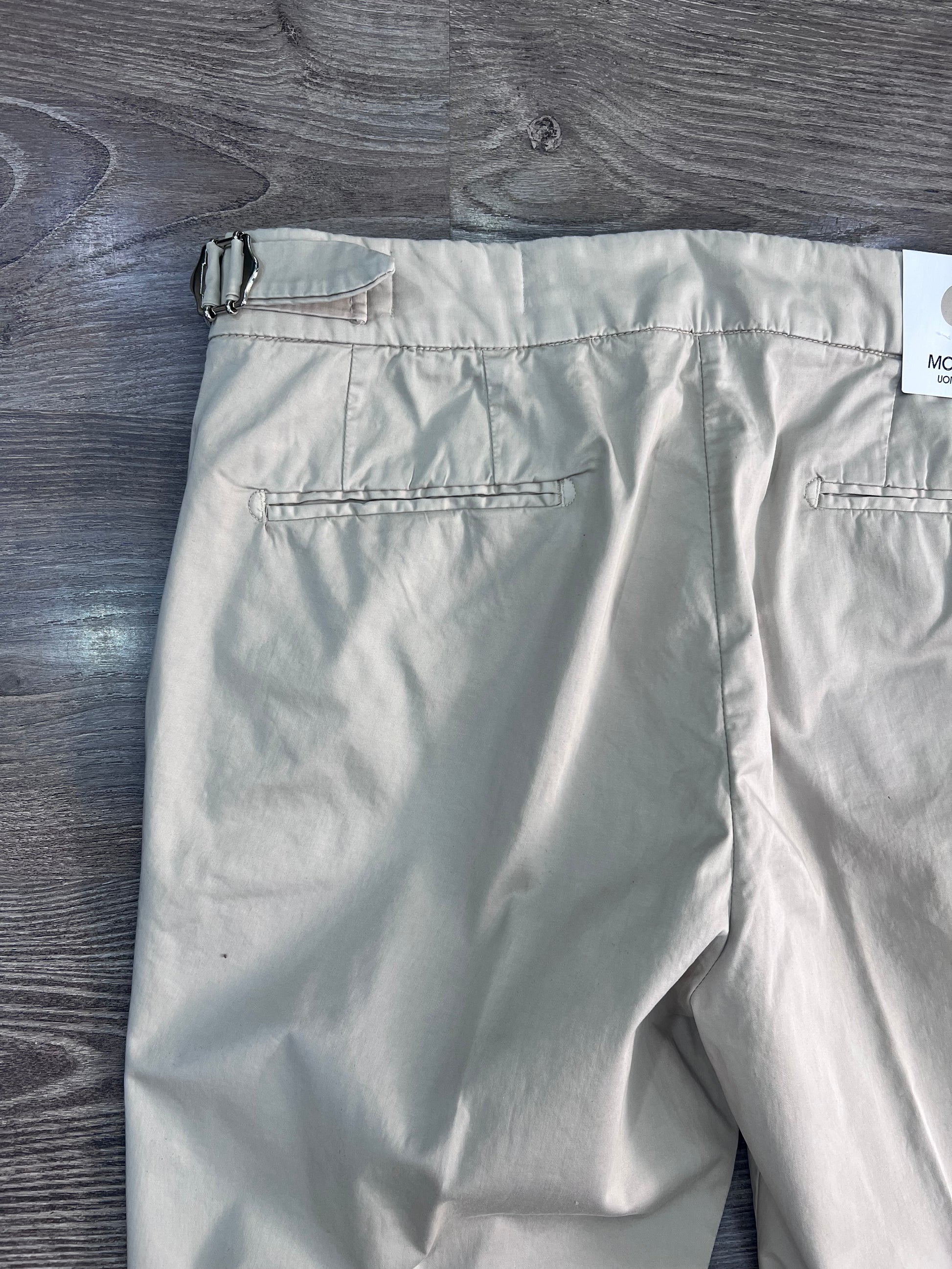 Dettaglio tasche a friso pantalone sartoriale uomo – qualità artigianale italiana MEJ Frarò