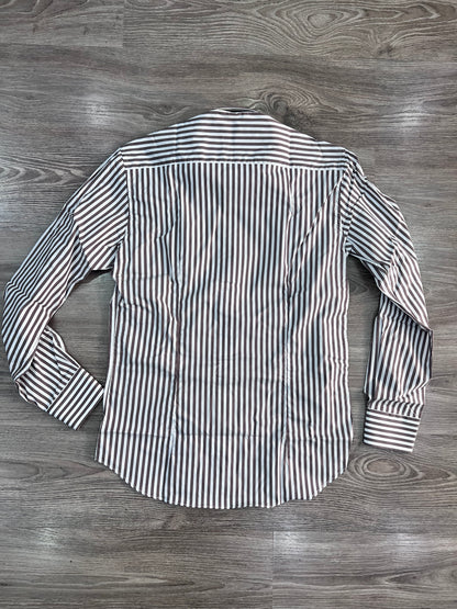 camicia uomo fast- rigo moro- vista posteriore - camicia aperta sù sfondo neutro