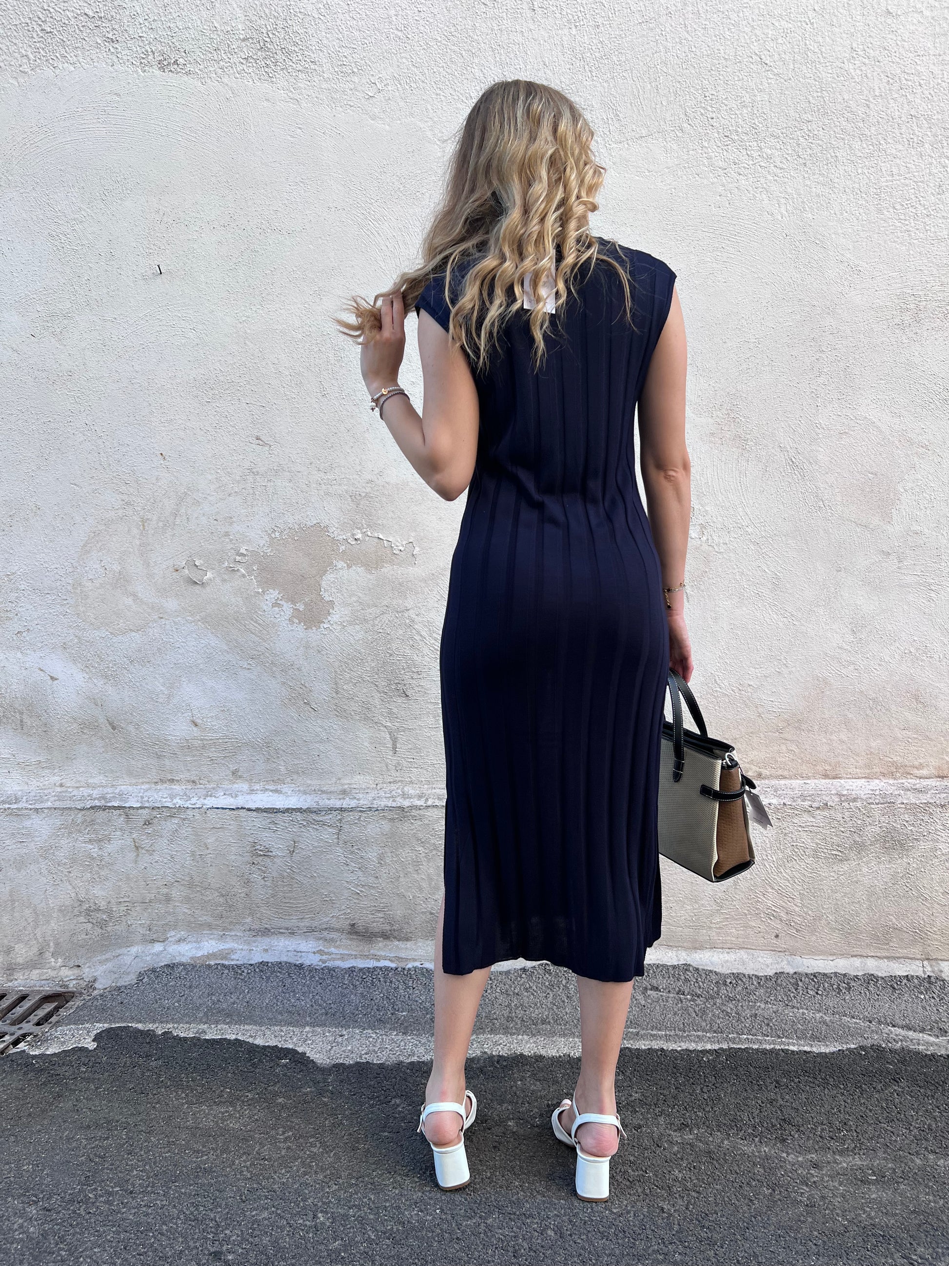 Vestito maxi donna Aleta Blu Navy –  vista posteriore - silhouette lunga, look casual chic estate | Frarò

