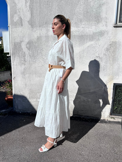 Set donna camicia e gonna in pizzo san gallo bianco – abbigliamento estivo Made in Italy Frarò - vista laterale
