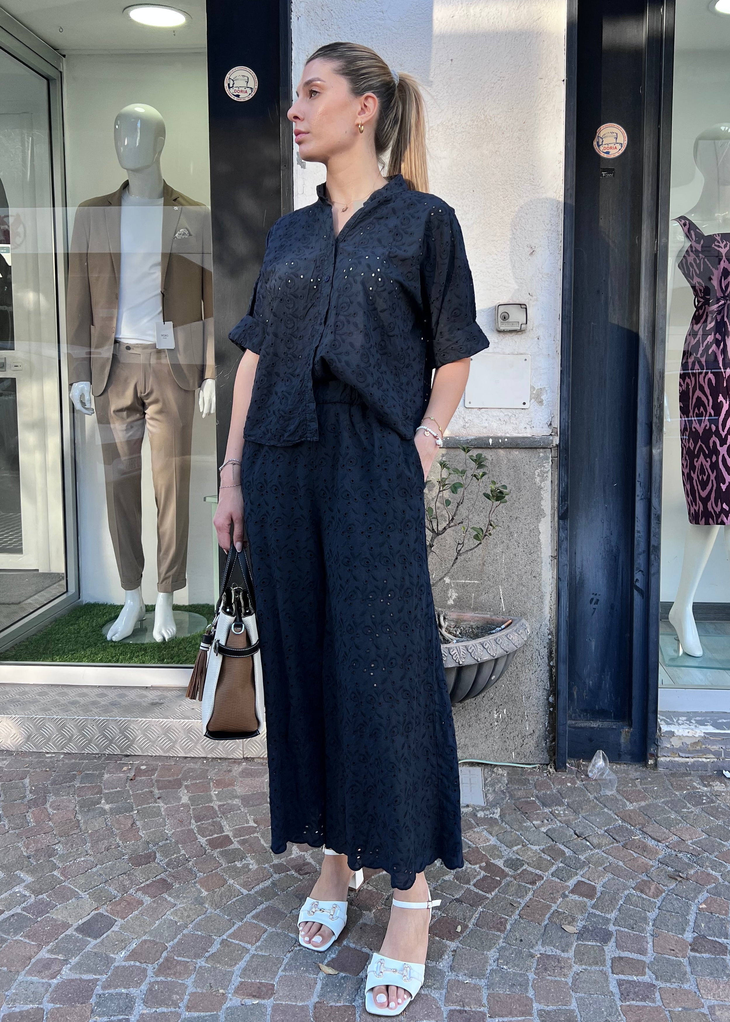 Coord set in pizzo san gallo donna colore blu – camicia manica 3/4 e pantalone a palazzo, Made in Italy