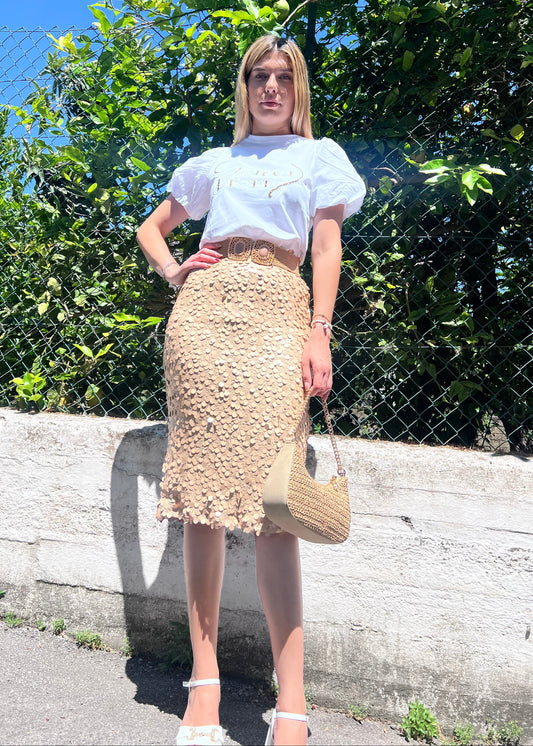 Gonna midi lustrini donna 361 oro – vista frontale - indossata da modella - vita alta, tessuto elastico foderato, Luxury Collection Erica Bellucci SS26