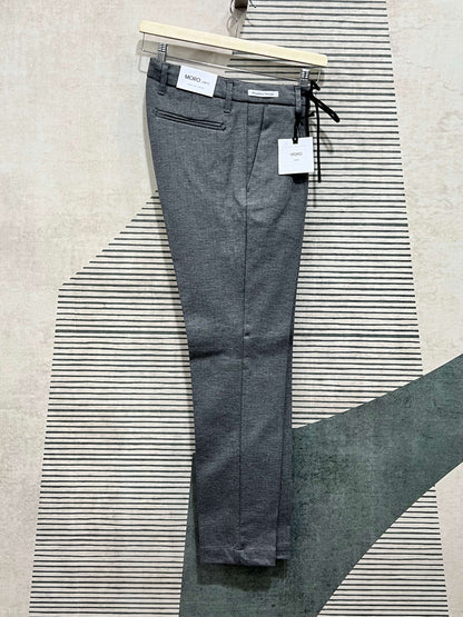 Pantalone uomo tessuto spigato grigio scuro con laccetto in vita Made in Italy
